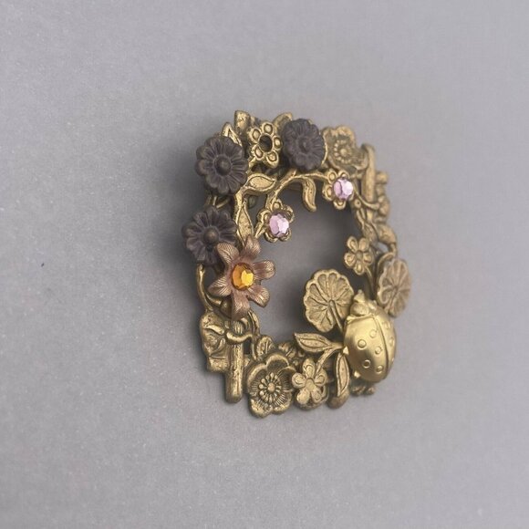 Vintage Flower Cluster Rhinestone Lady Bug Brooch Pin Textured Gold Tone - Picture 3 of 6